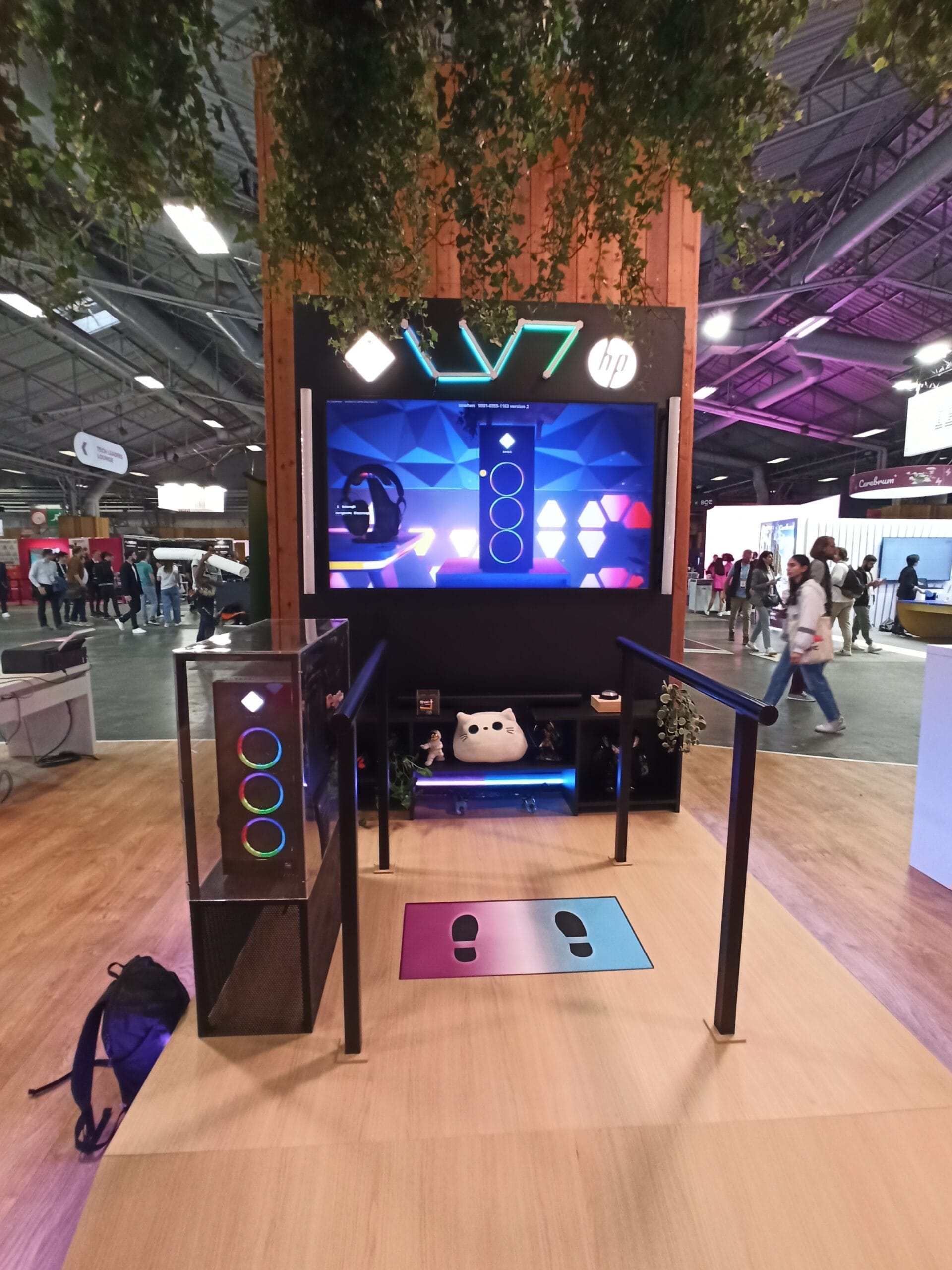 HP phygital game kiosk with screen and connected mat, VivaTech 2024